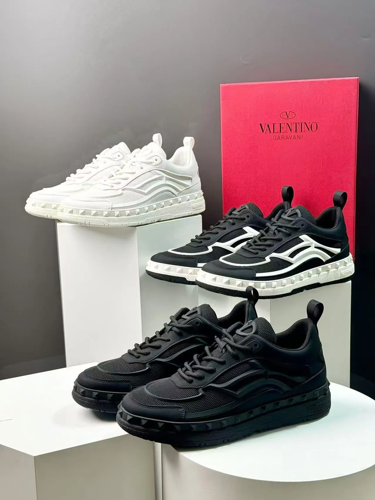 Men's shoes 💰440 Valentino "VALENTINO" hot sale ❤️ Counters ship at the same time 1:1 👏 Imported cowhide + mesh lining 🐂 Couple's casual fashion sneakers, exquisite workmanship, original original outsole 38-44 (45 customized, non-refundable)